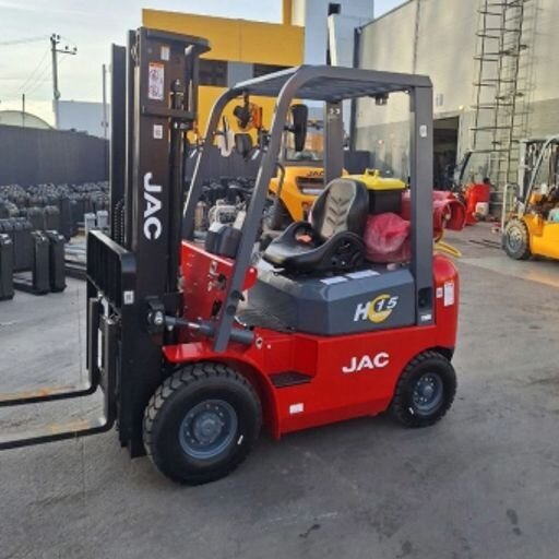 Обширный каталог вилочных погрузчиков от бренда JAC